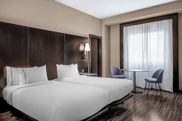 Room 13 of 49