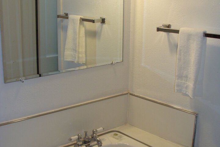 Room 31 of 40