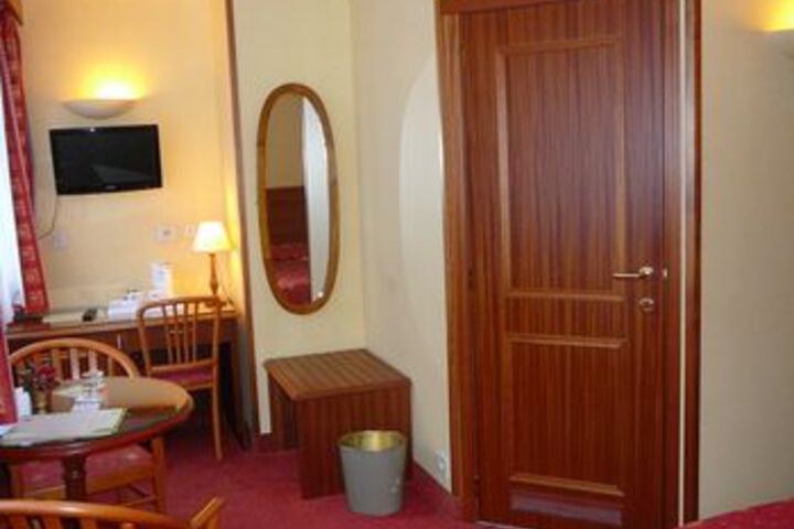 Room 15 of 20