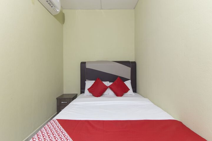 Room 8 of 20