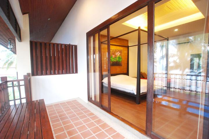 Room 5 of 40