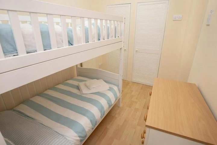 Room 3 of 11