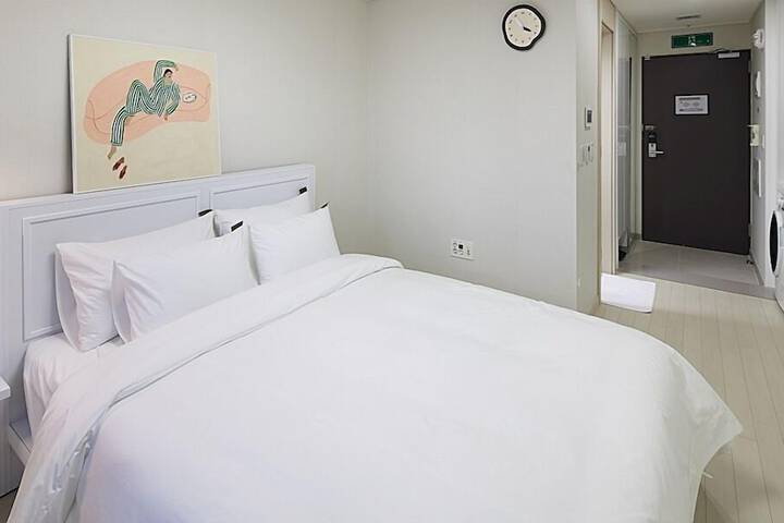 Room 36 of 90
