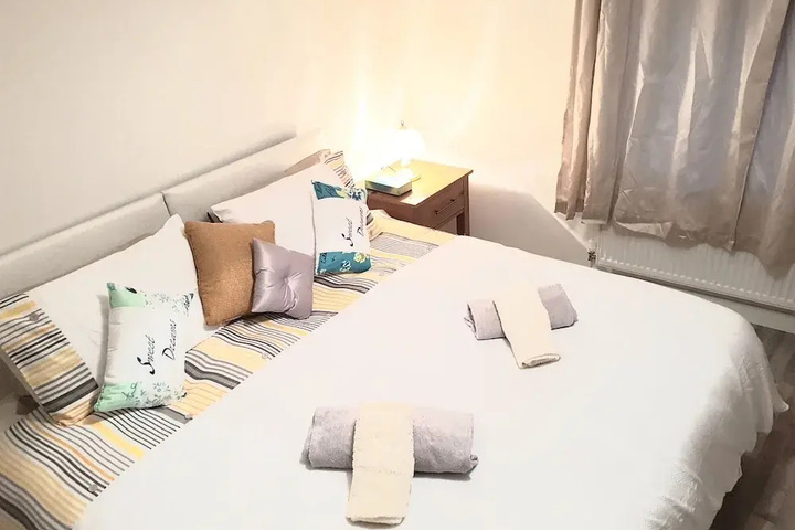 Room 7 of 10