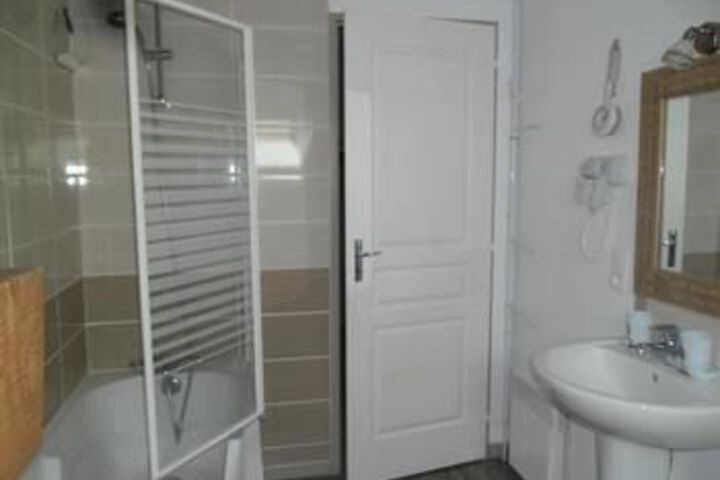 Room 2 of 23