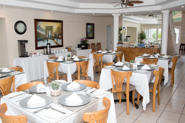 Dining Photos