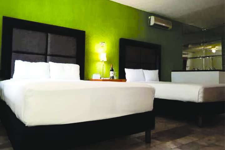 Room 7 of 93