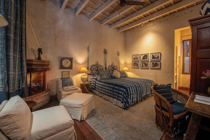 Room 9 of 51