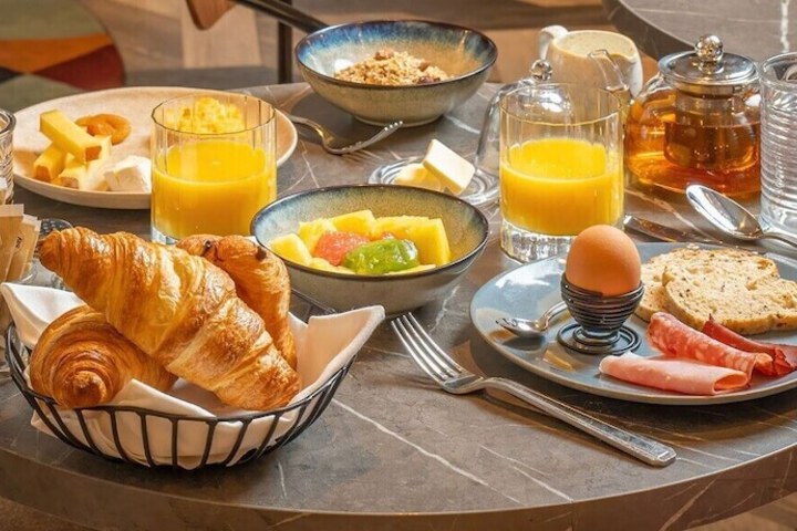 Breakfast/Coffee Service 24 of 29
