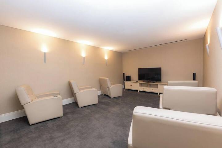 Room 14 of 54