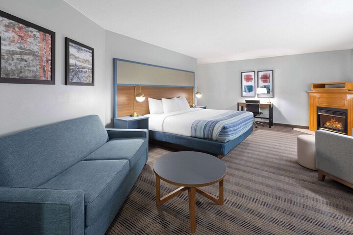 1 King Bed Executive Room Second Floor (15 of 23)