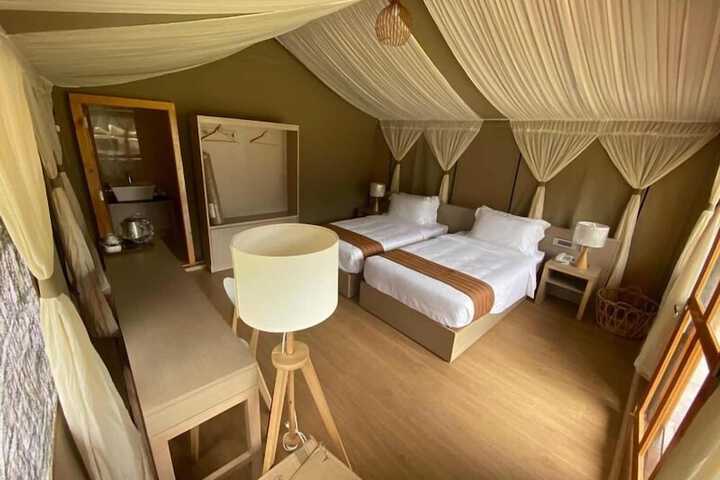 Room 3 of 50
