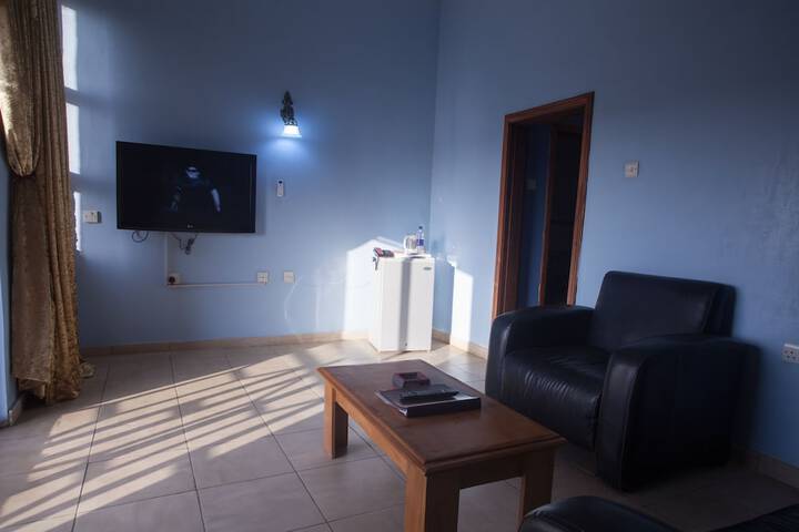 Room 11 of 37
