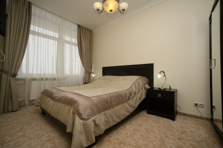 Room 6 of 75