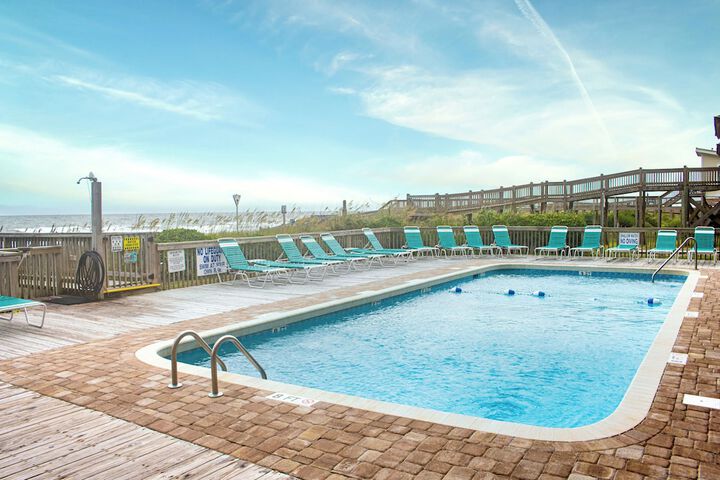 Pools & Facilities