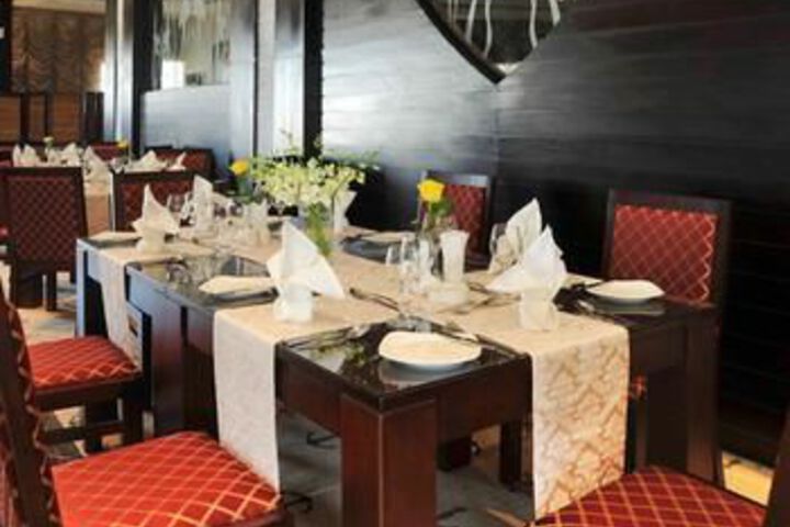 Dining 63 of 70