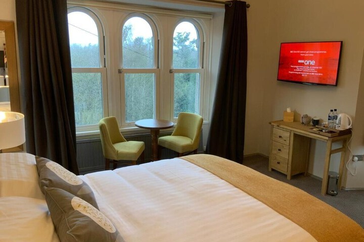 Room 6 of 32