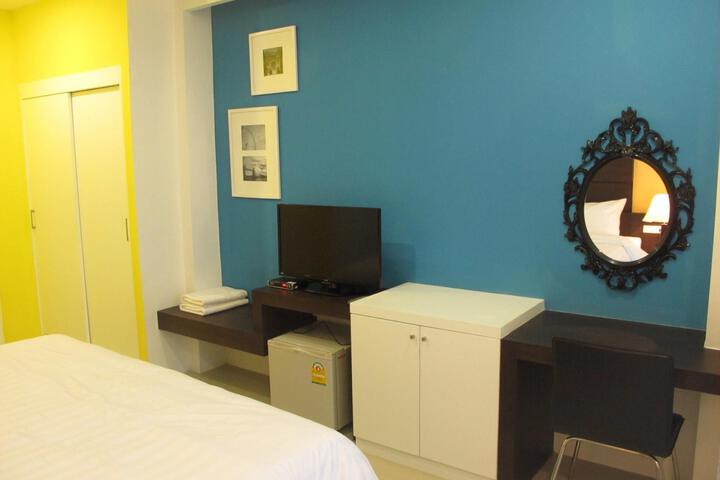 Room 2 of 4