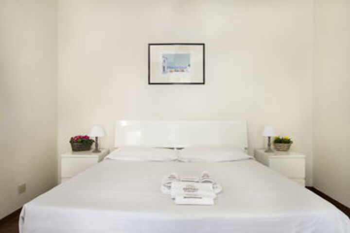 Room 100 of 450
