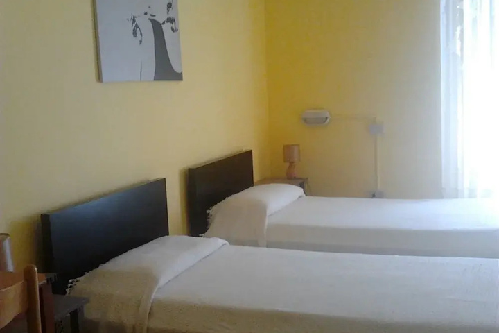 Room 17 of 24