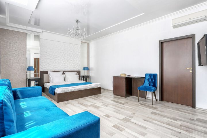 Room 28 of 49