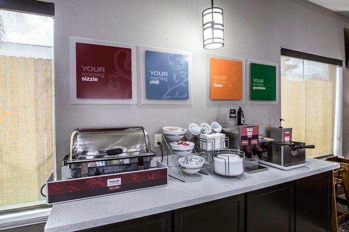 Breakfast area