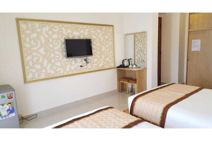 Room 8 of 44