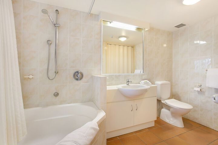 Room 15 of 21