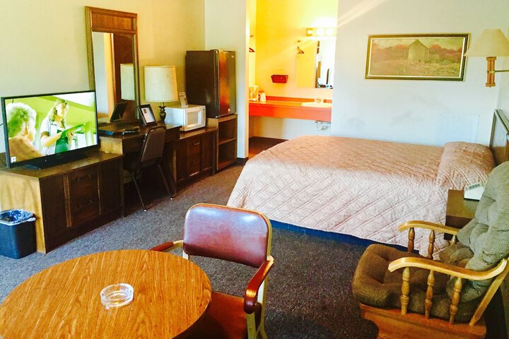 Room 9 of 34
