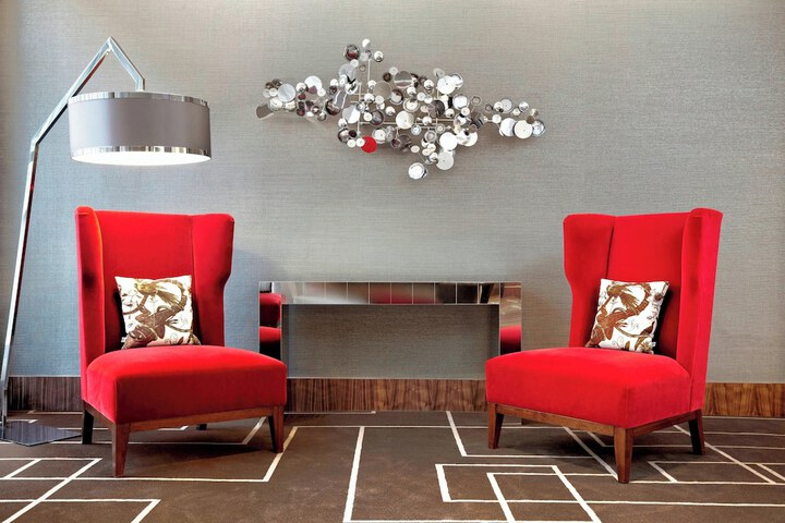 Entrance & Lobby