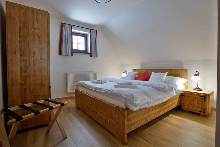 Room 6 of 47