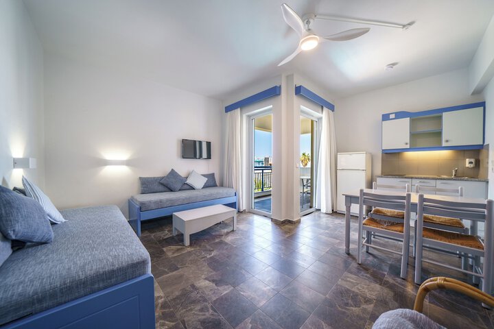 Room 25 of 65