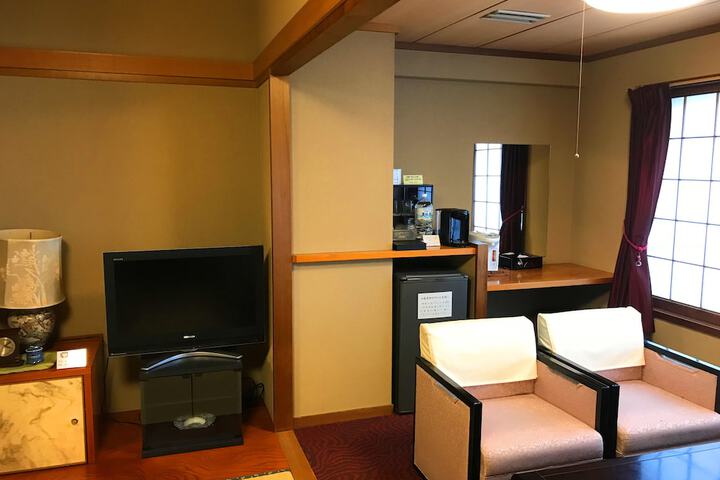 Room 20 of 80
