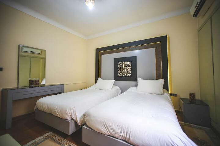 Room 9 of 22