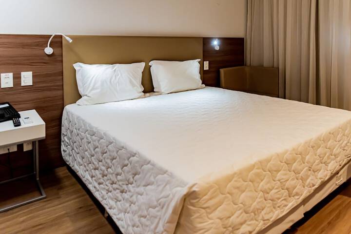 Room 7 of 25
