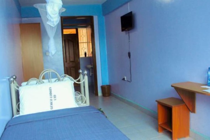 Room 10 of 35