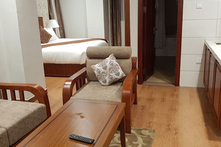 Room 19 of 32