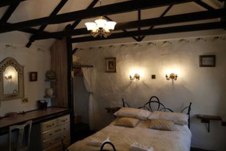 Room 10 of 23