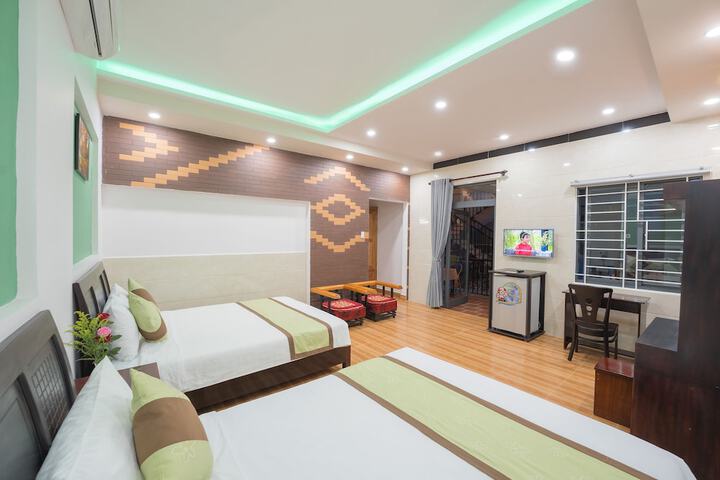 Room 3 of 27