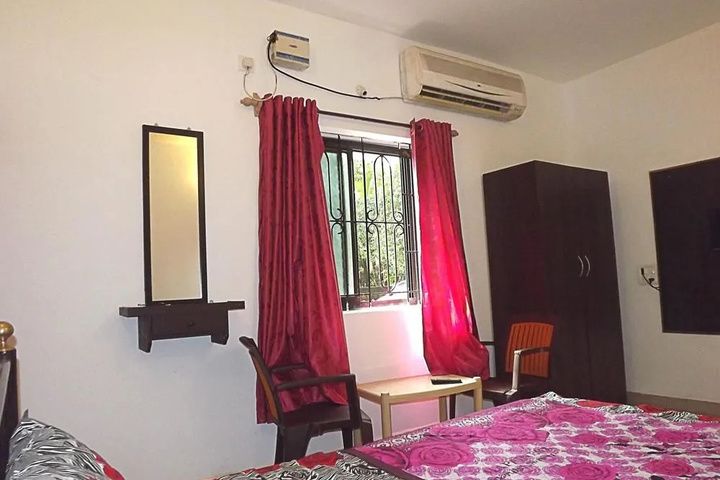 Room 3 of 15