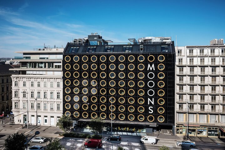 Hotel 44 of 45