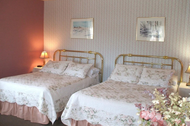 Room 2 of 18