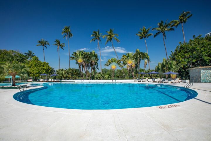 Pools & Facilities