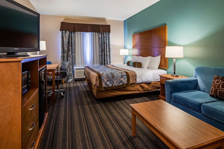 Room 4 of 20