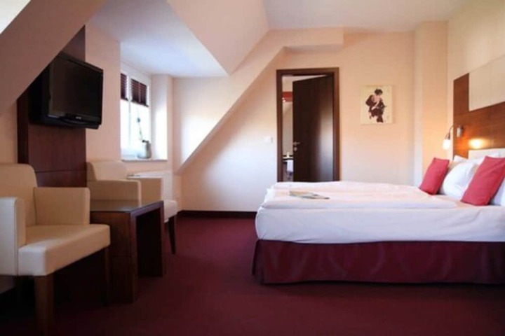 Room 10 of 59