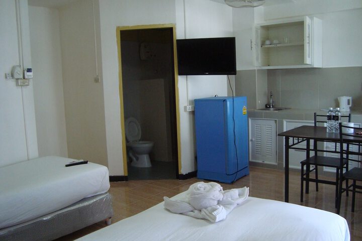 Room 16 of 86
