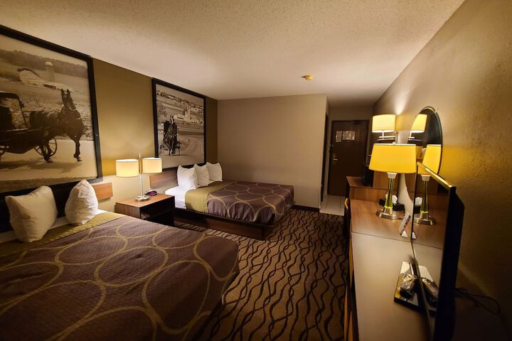 2 Double Beds (2 of 5)