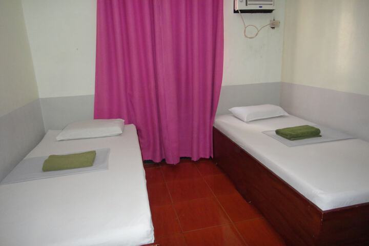 Room 8 of 14
