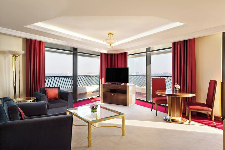 Room 71 of 220