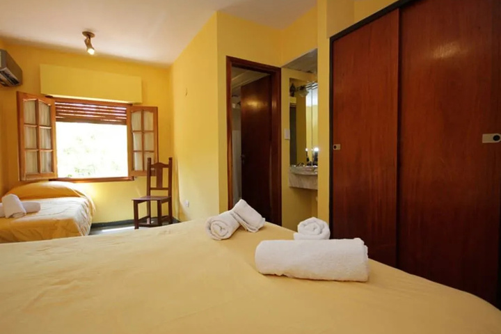 Room 6 of 14